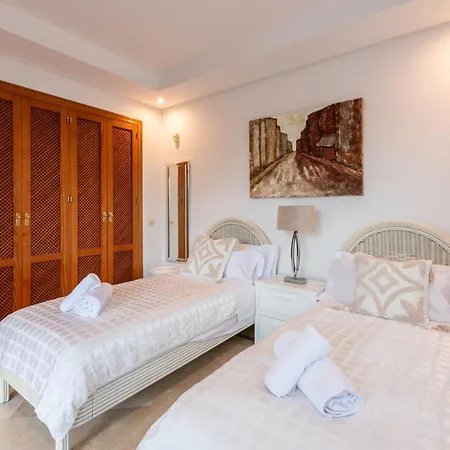 Afrodite - Frontline Appartement