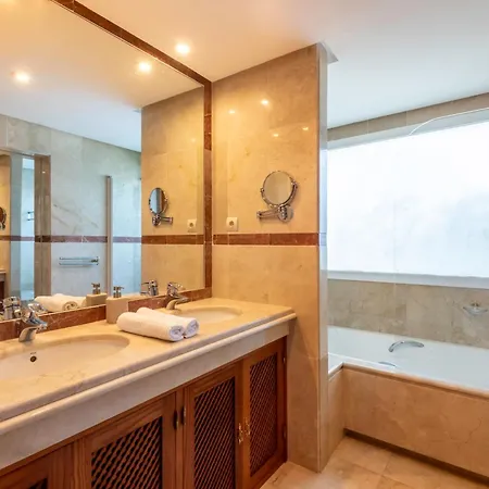 Afrodite - Frontline Appartement Estepona