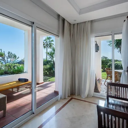 Afrodite - Frontline Appartement *