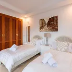Afrodite - Frontline Apartment