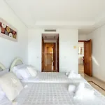 Afrodite - Frontline Apartment *