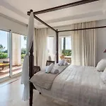 Afrodite - Frontline Apartment Estepona